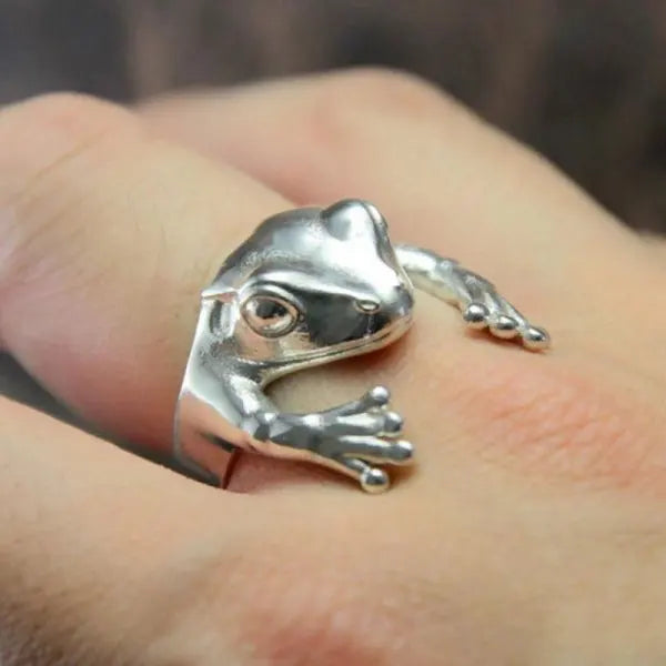 Retro Cute Frog Stud Earrings