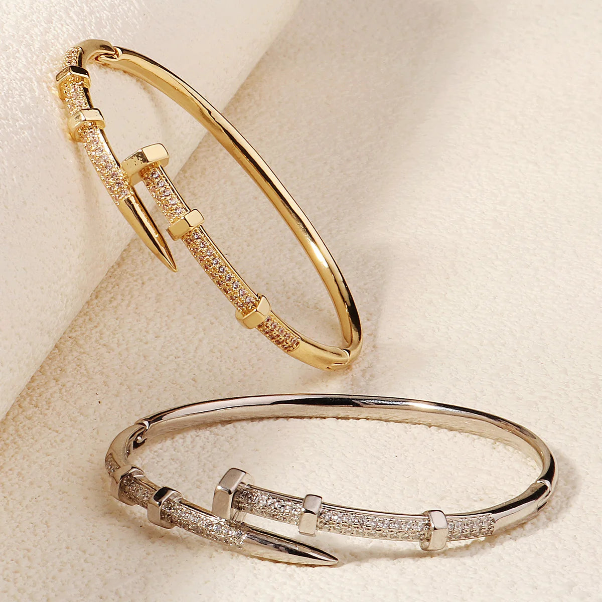 🌸 Zircon Open Bangle Bracelet