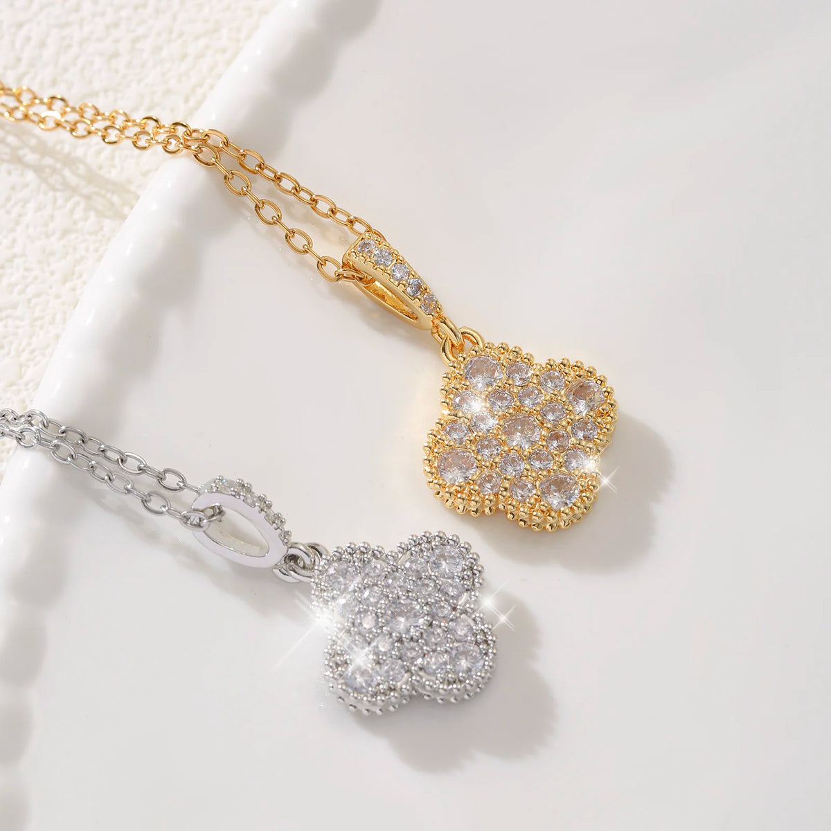 🍀 Four Leaf Clover Zircon Necklace