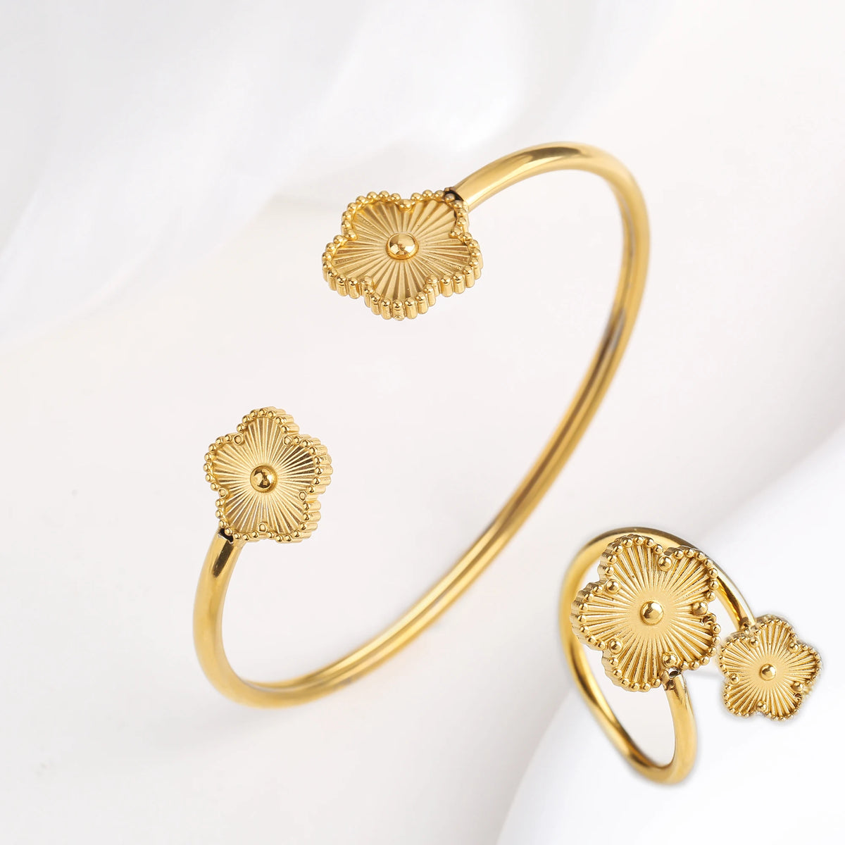 🍀 Lucky Clover Flower Jewelry Set
