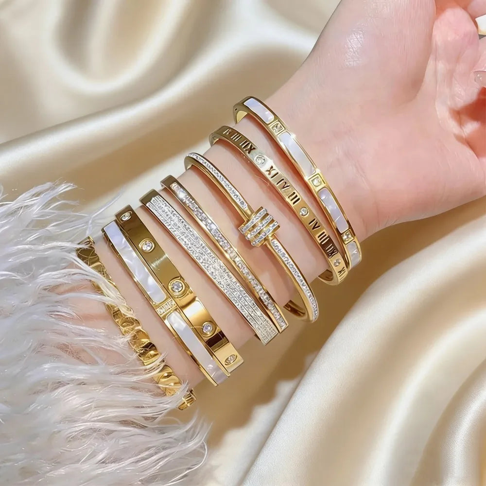 💎 Luxury Gold Plated Stainless Steel Bangle
