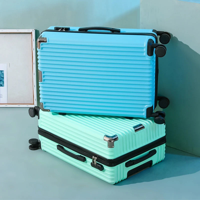 Durable Spinner Suitcase with Lock
