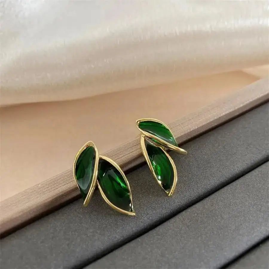 Heart Pearl Stud Earrings