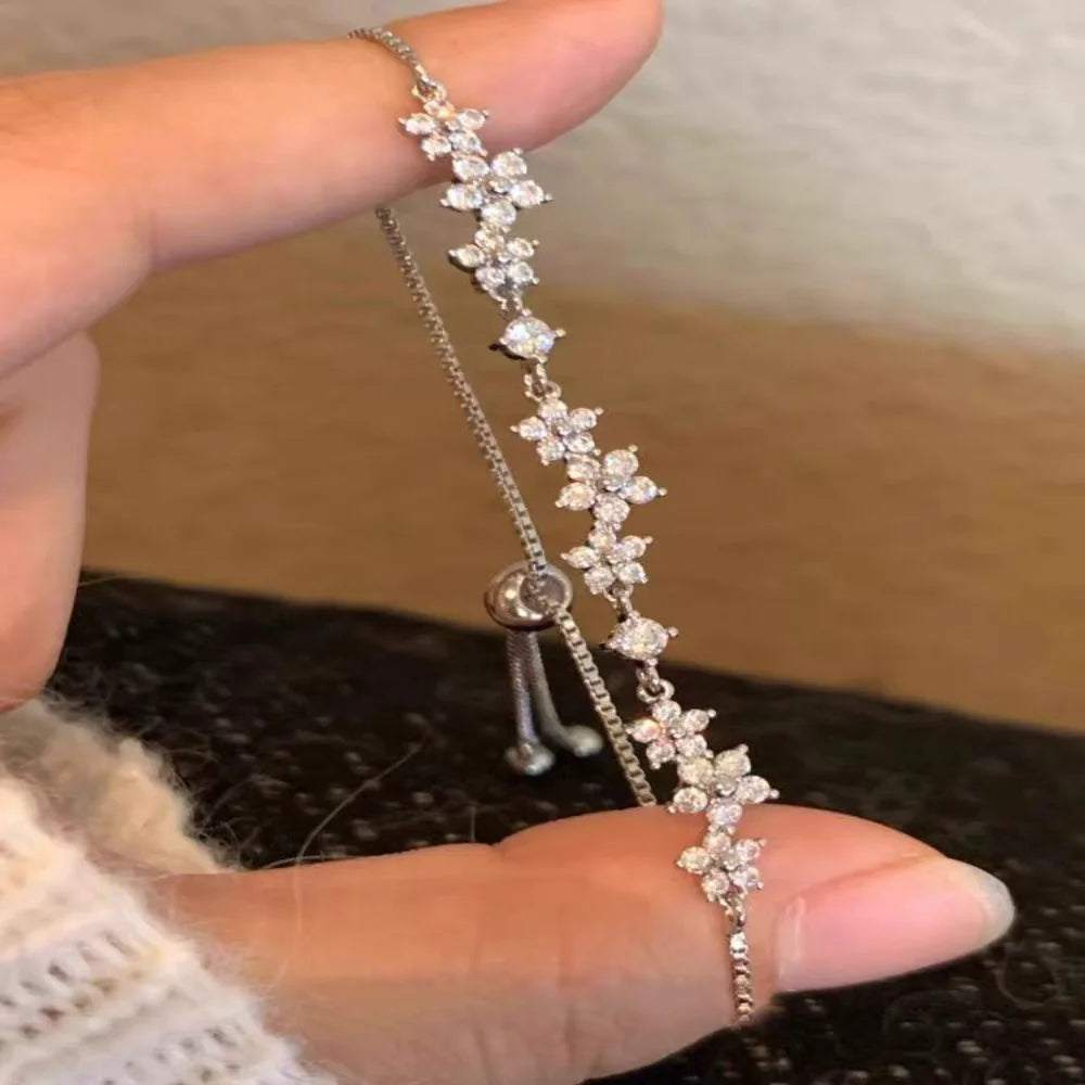 🌸 Zircon Flower Alloy Bracelet