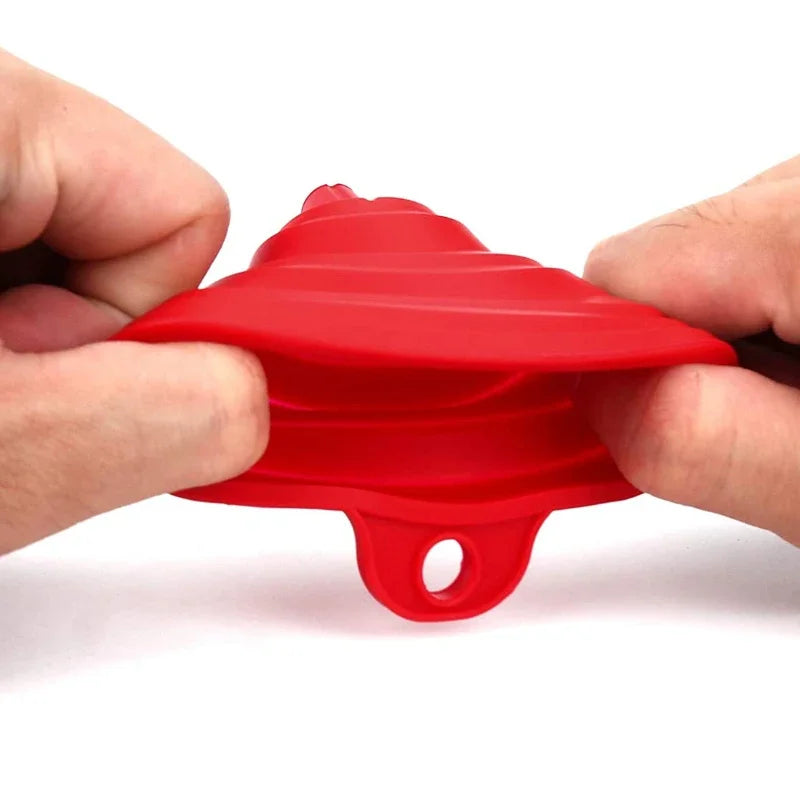 🛢️ Foldable Silicone Car Funnel
