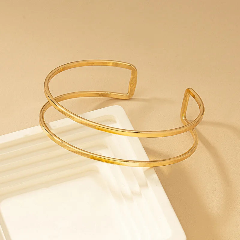 🔶 Vintage Geometric Upper Arm Bracelet