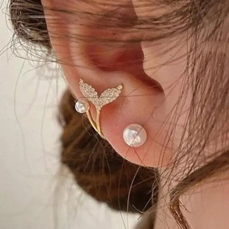 Heart Pearl Stud Earrings