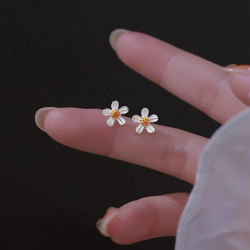 Small Daisy Flower Drop Earrings
