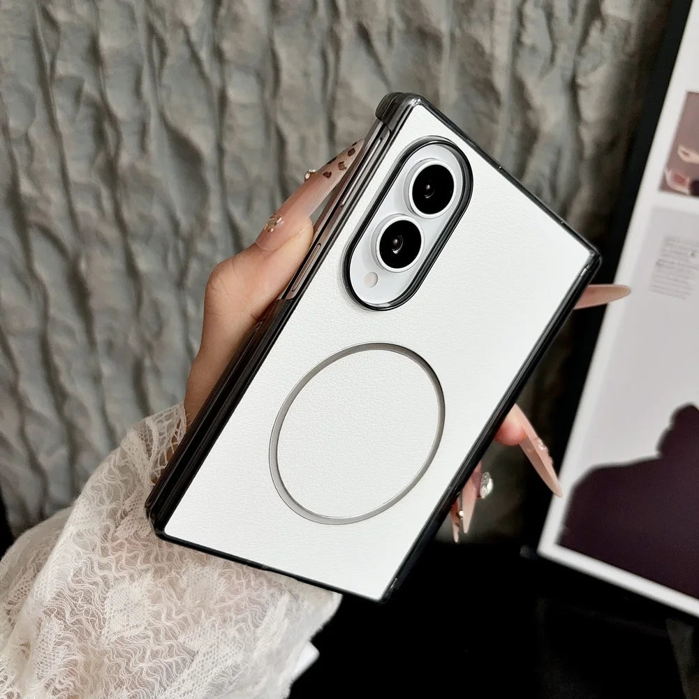 🧵 Pebbled Leather Magnetic Fold Case