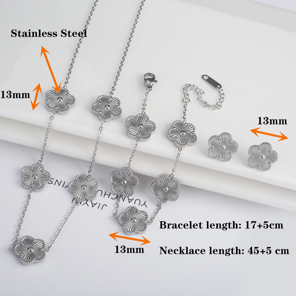 🍀 Five Leaf Clover Stainless Steel Bracelet