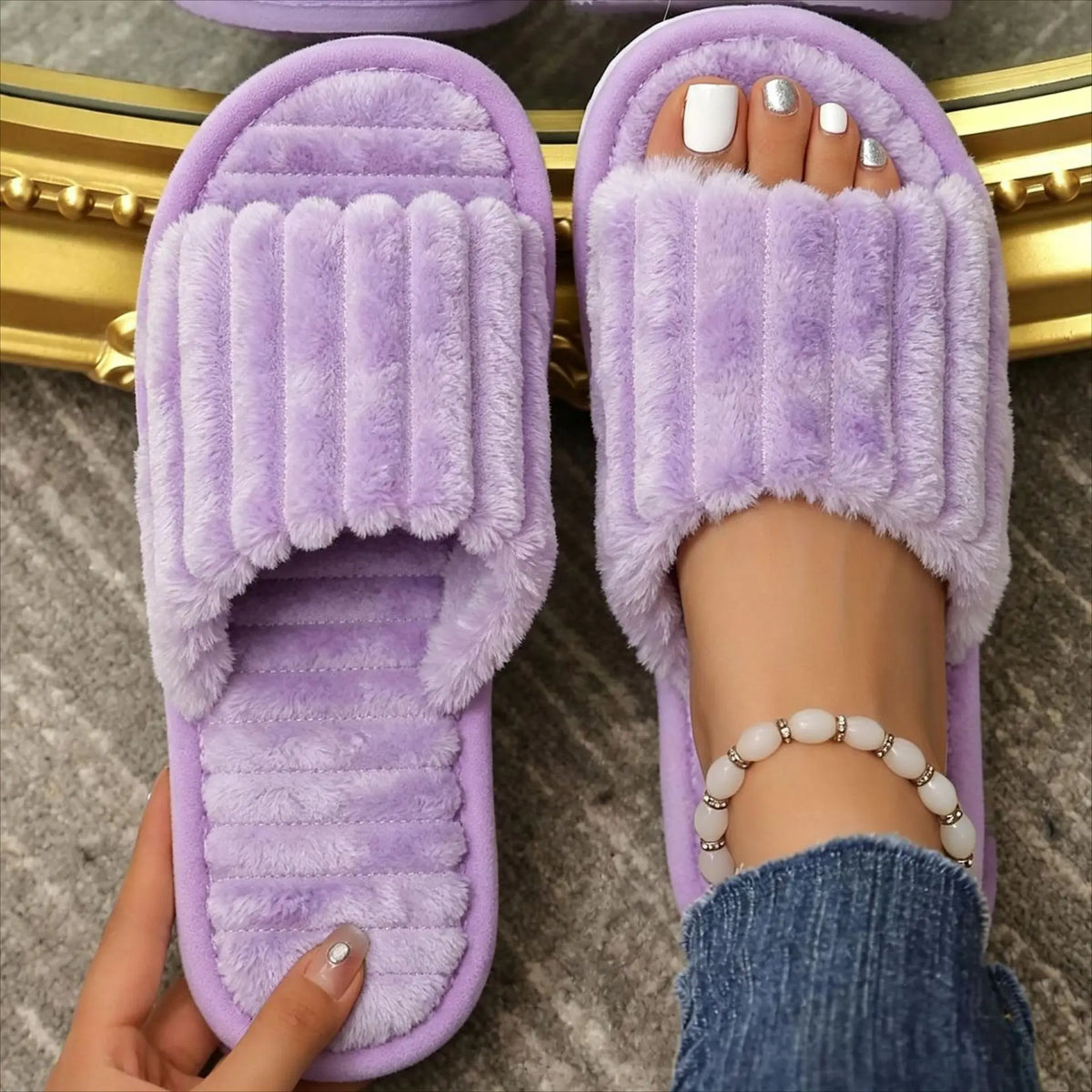 Women's Cozy Fur Slides