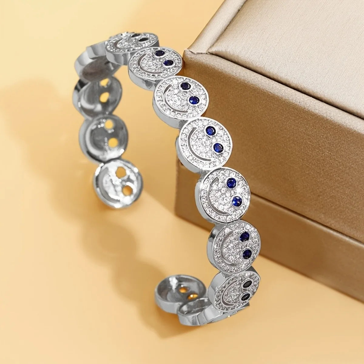 😊 Smile Zircon Cuff Bracelet