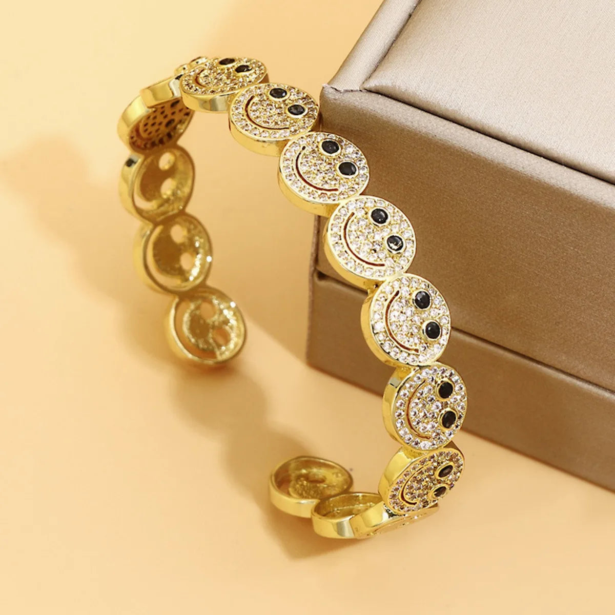 😊 Smile Zircon Cuff Bracelet