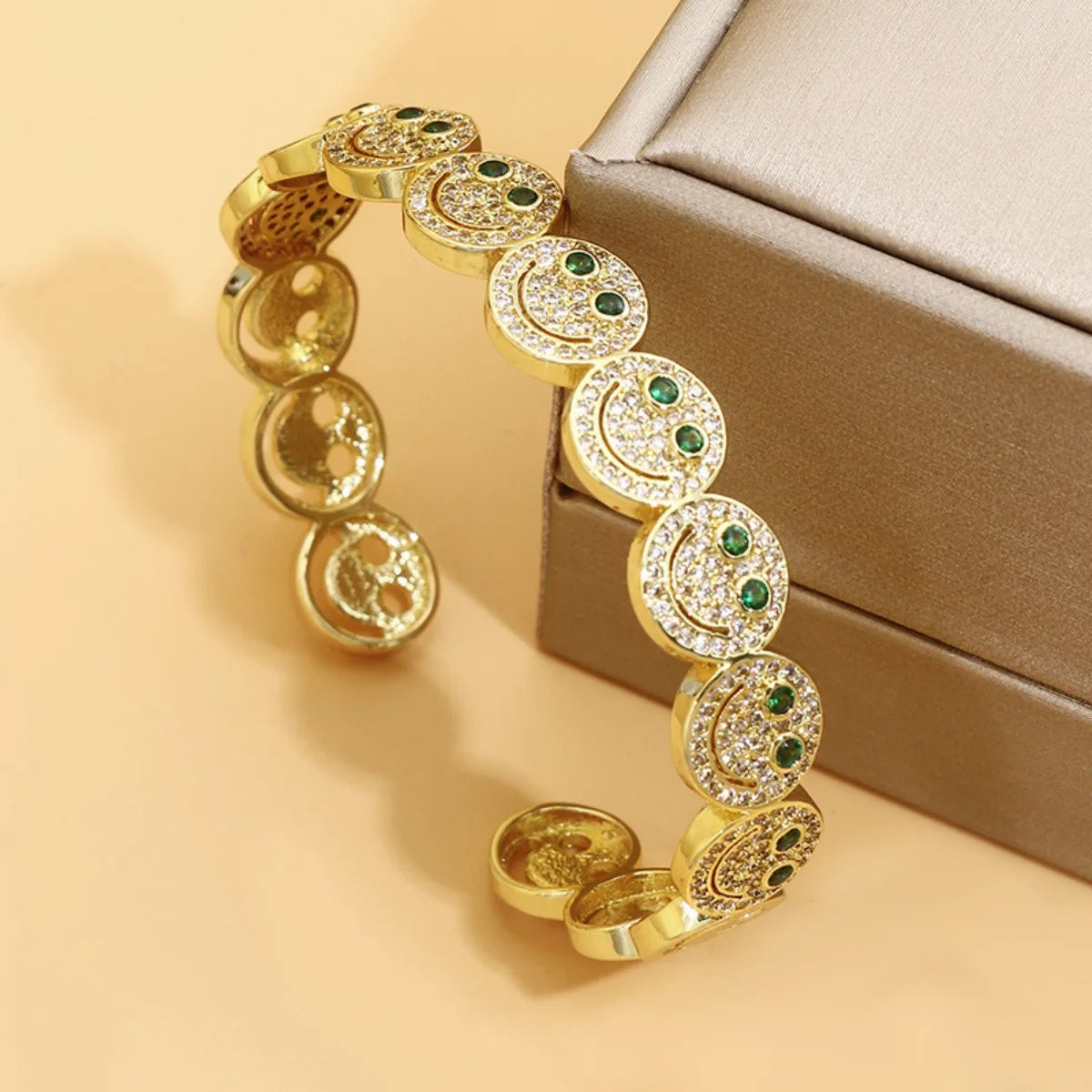 😊 Smile Zircon Cuff Bracelet