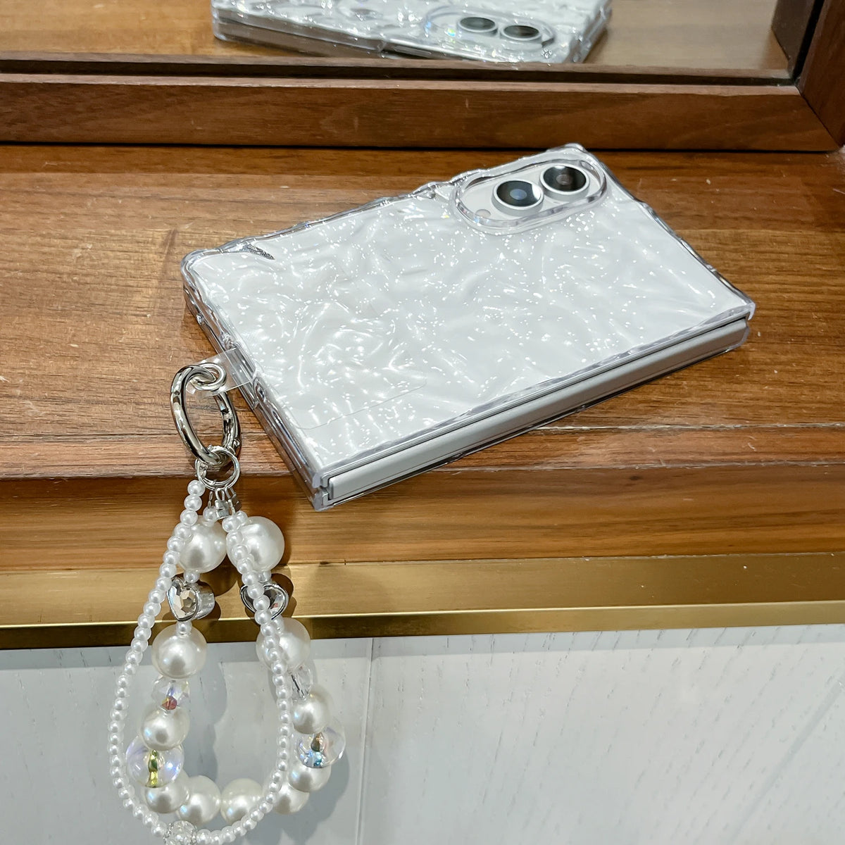 💧 Water Ripple Pearl Bracelet Case