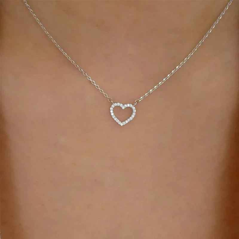 💖 Rhinestone Heart Choker Necklace