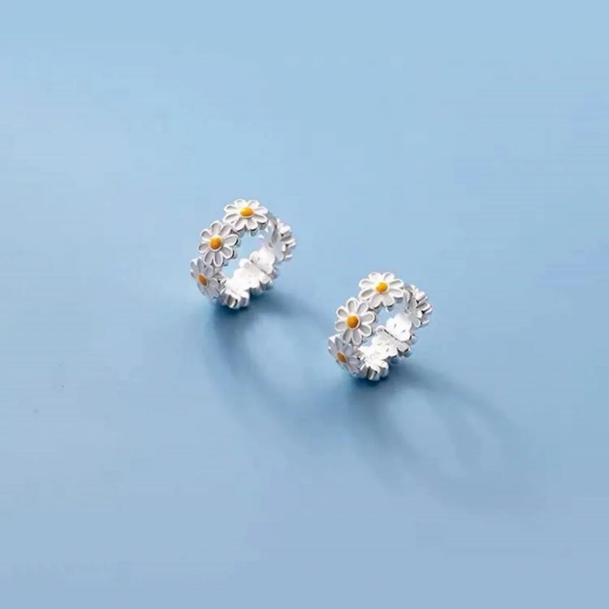 White Daisy Flower Drop Earrings