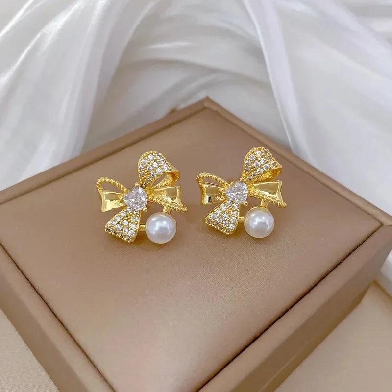 🤍 Pearl Bow Necklace Earring Set