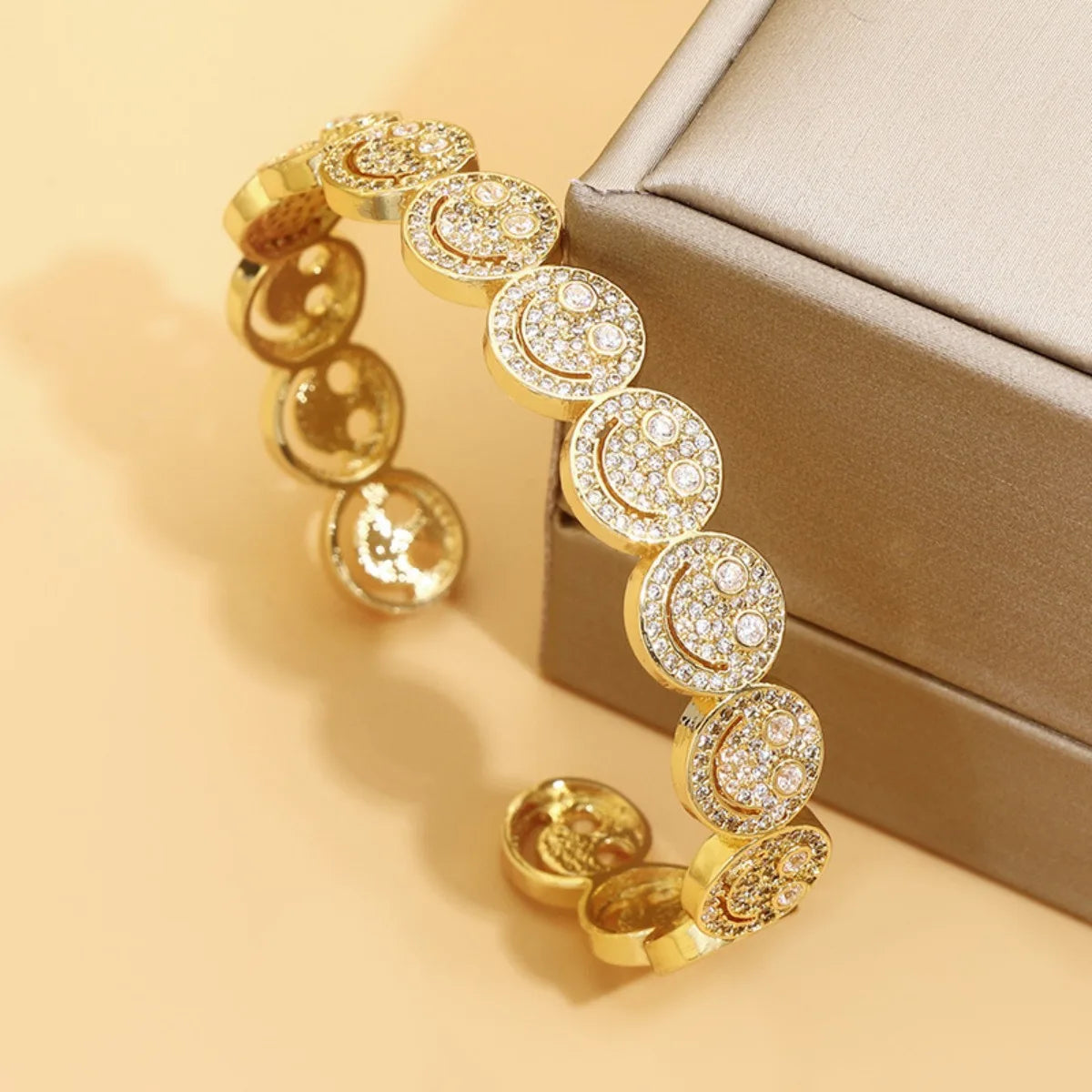 😊 Smile Zircon Cuff Bracelet