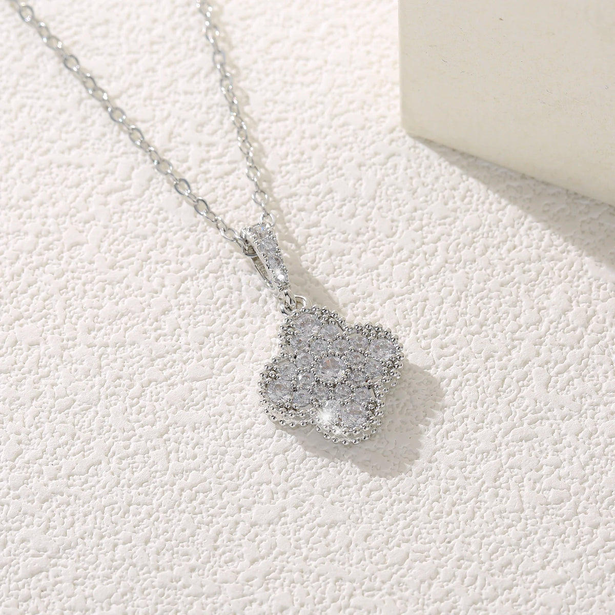 🍀 Four Leaf Clover Zircon Necklace
