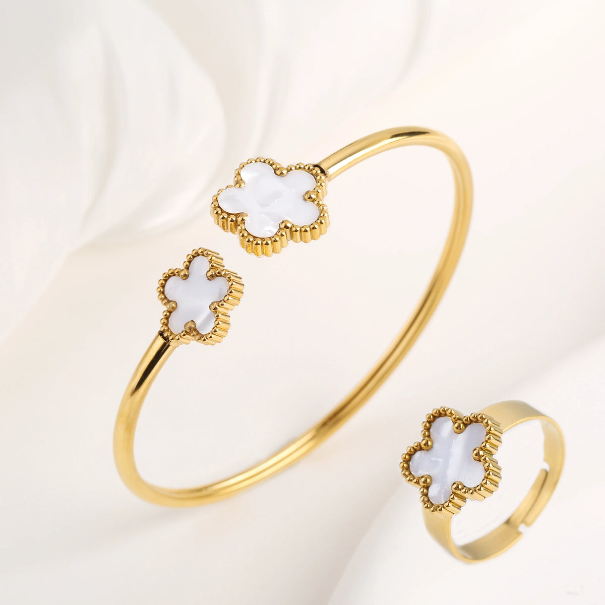 🍀 Lucky Clover Flower Jewelry Set