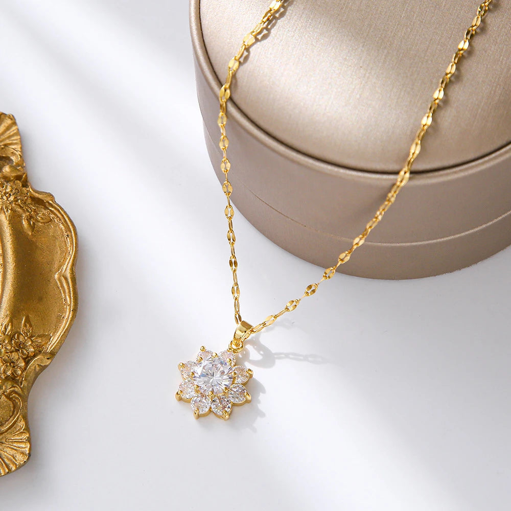 ✨ Light Luxury Zircon Crystal Necklace