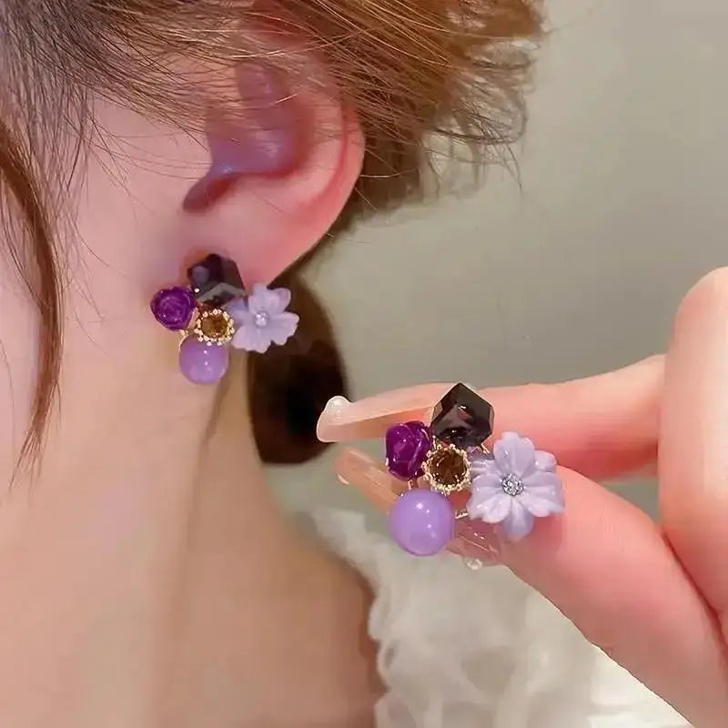 Heart Pearl Stud Earrings