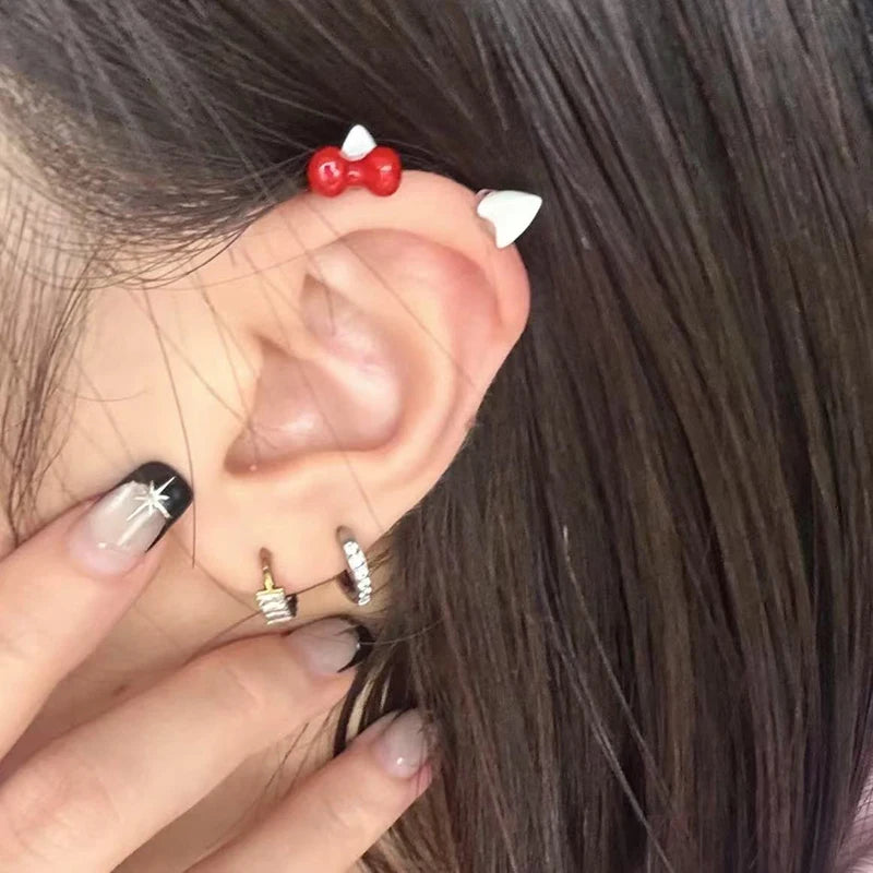 Titanium Bow Heart Cartilage Piercing