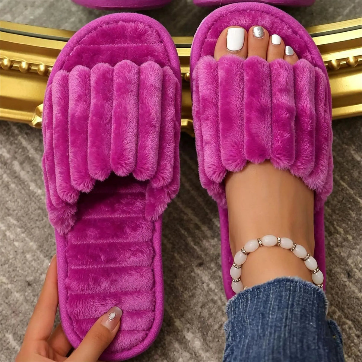 Women's Cozy Fur Slides