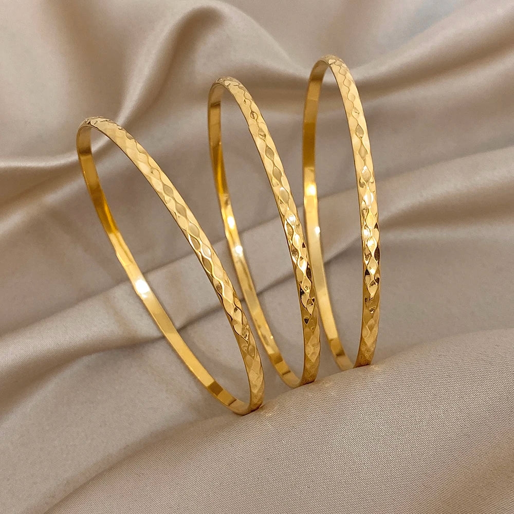 ⭕ Minimalist Thin Round Stainless Steel Bangle