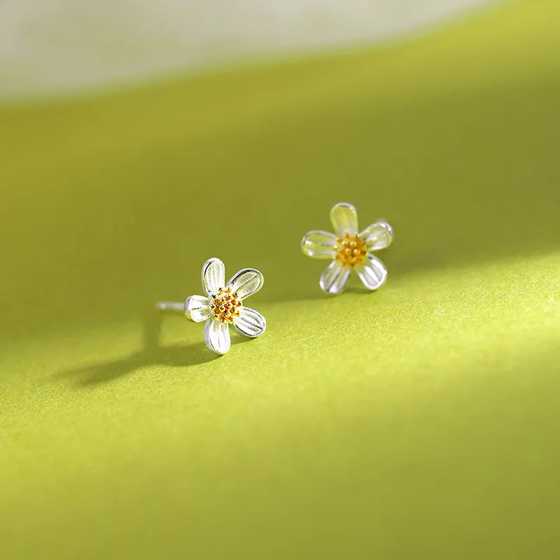 Small Daisy Flower Drop Earrings