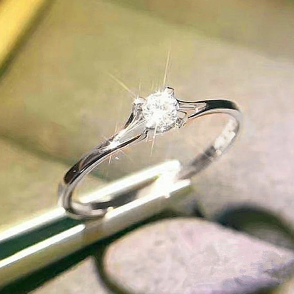 💍 Huitan Cubic Zirconia Wedding Ring