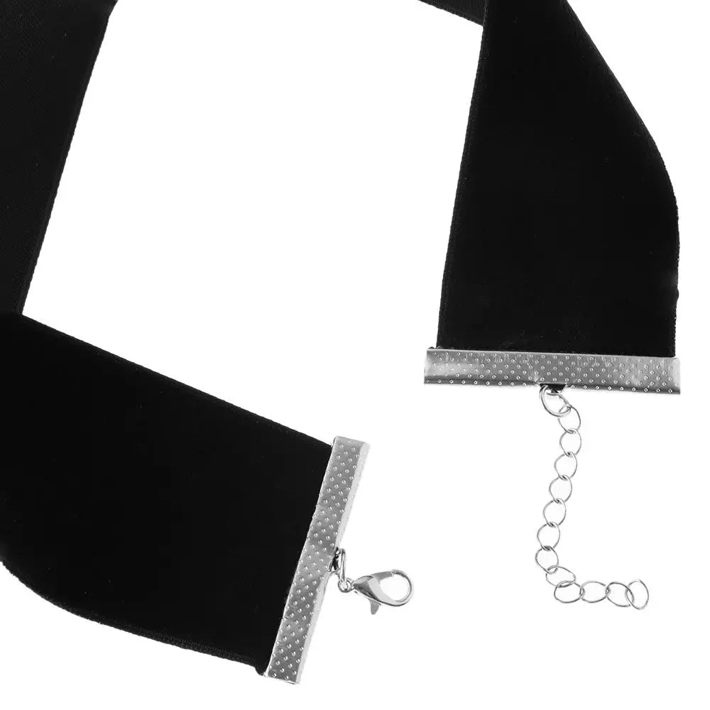 Gothic Velvet Ribbon Choker