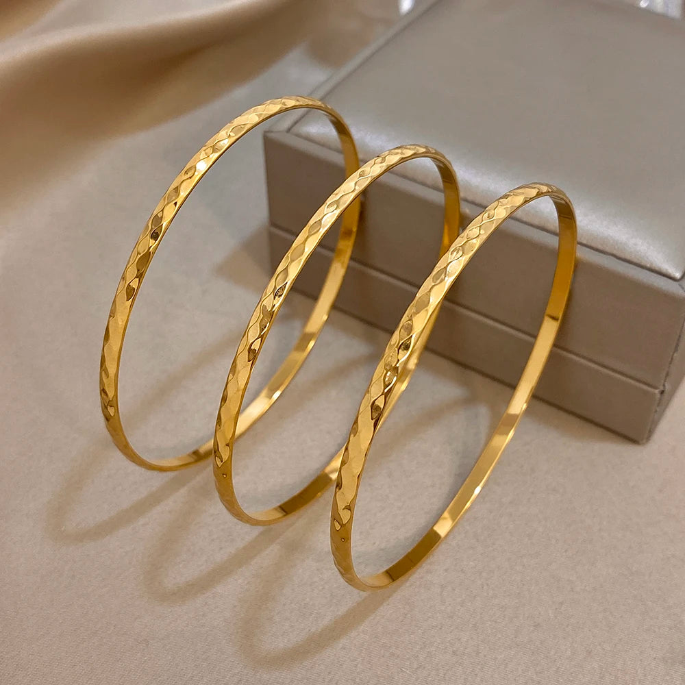 ⭕ Minimalist Thin Round Stainless Steel Bangle