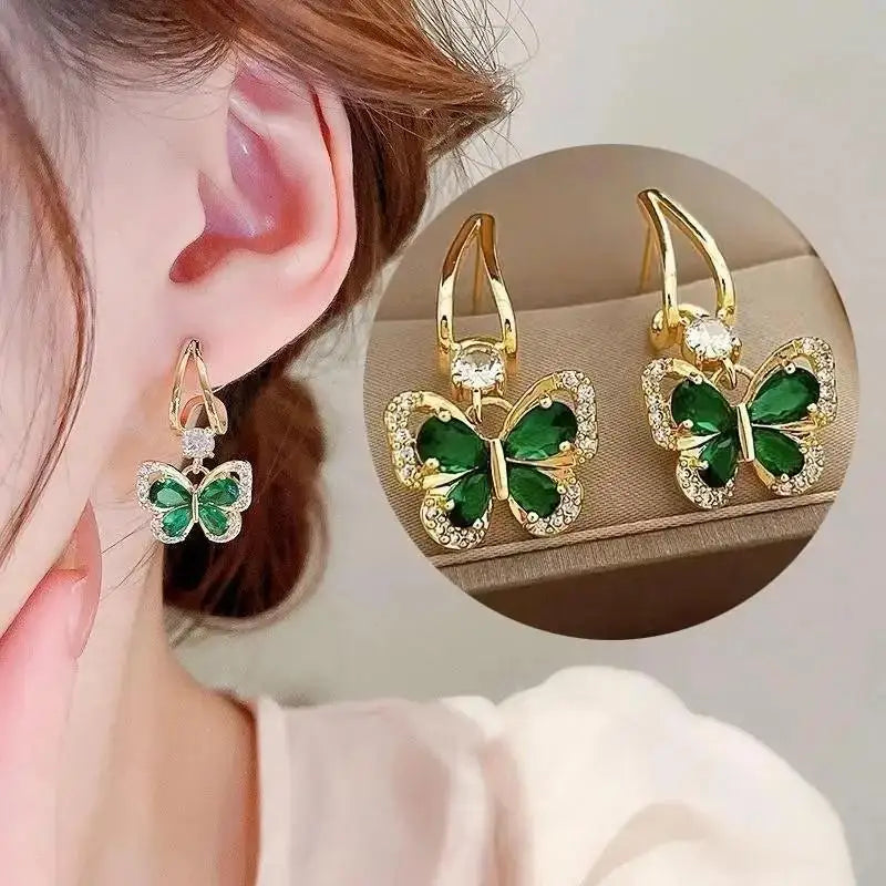 Heart Pearl Stud Earrings