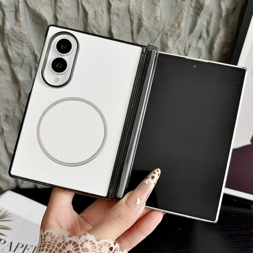 🧵 Pebbled Leather Magnetic Fold Case