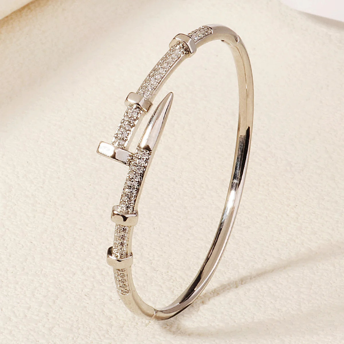 🌸 Zircon Open Bangle Bracelet
