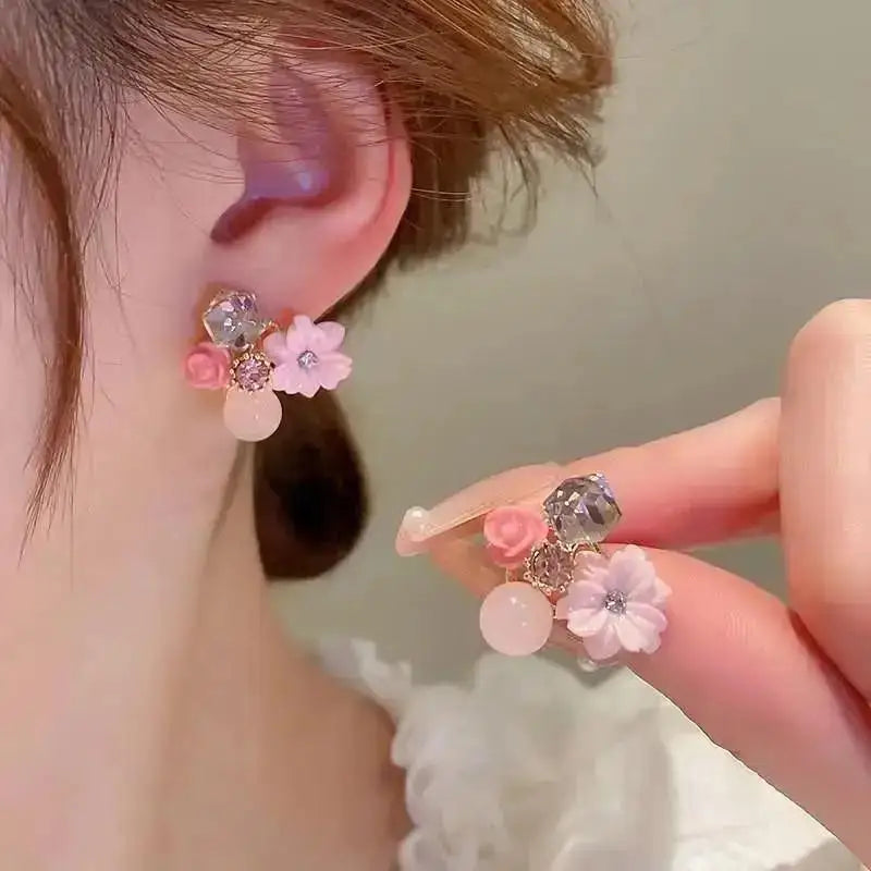 Heart Pearl Stud Earrings
