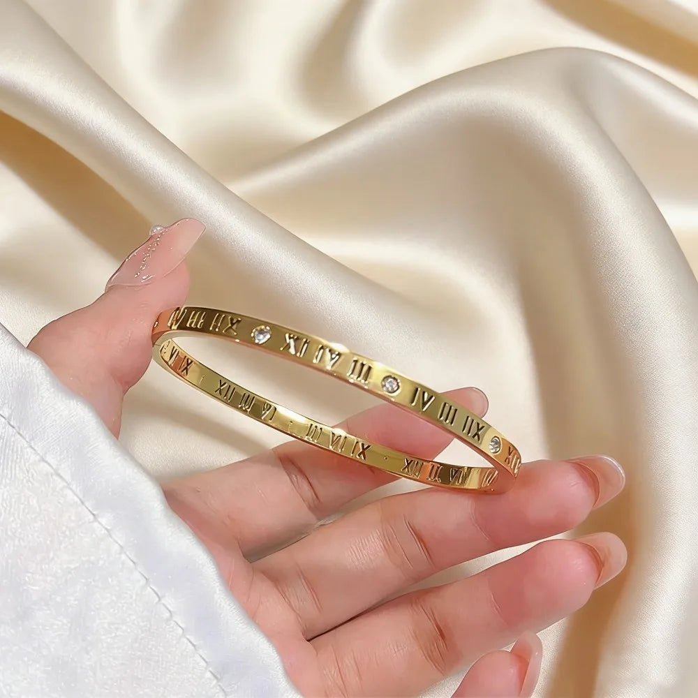 💎 Luxury Gold Plated Stainless Steel Bangle