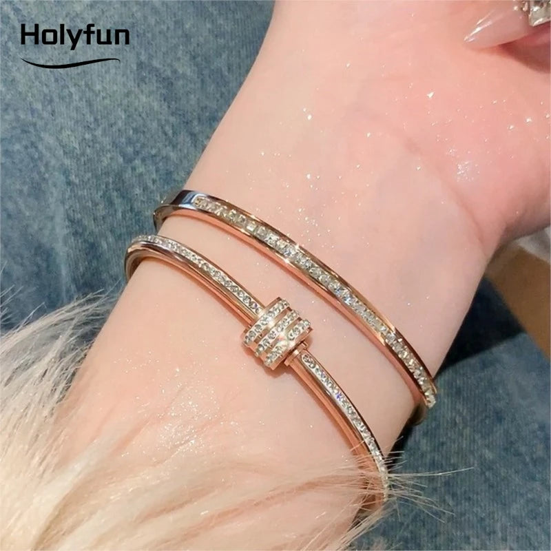 💎 Gold Stainless Steel Zircon Bangle