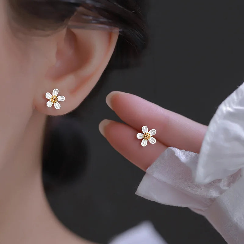 Small Daisy Flower Drop Earrings