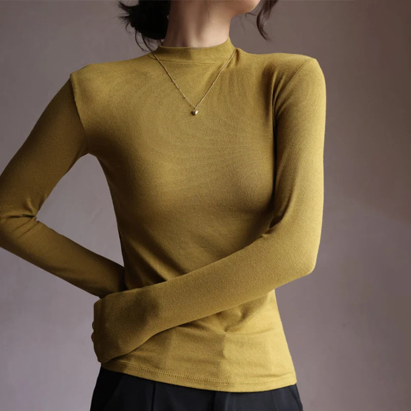 Elegant Ribbed Crew Neck Sweater