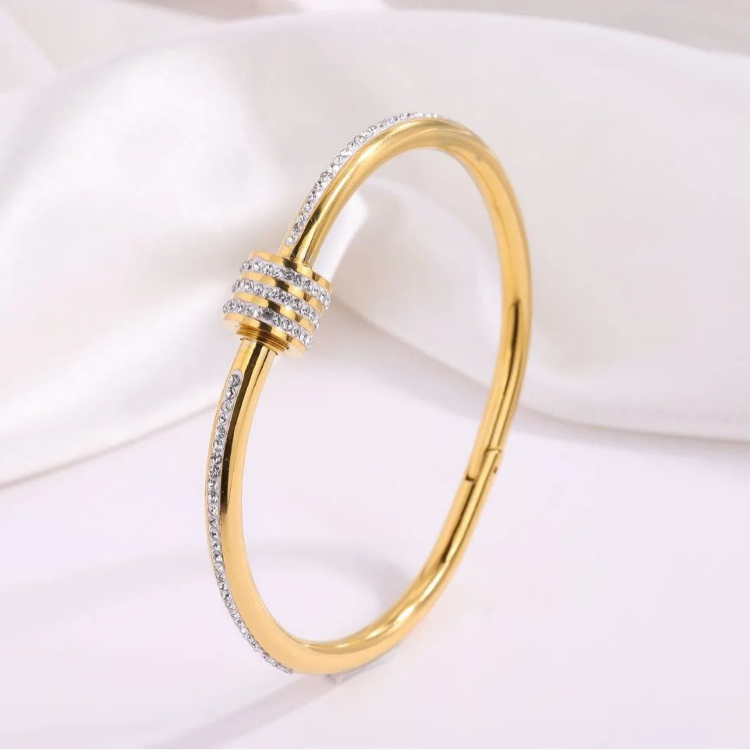 💎 Gold Stainless Steel Zircon Bangle