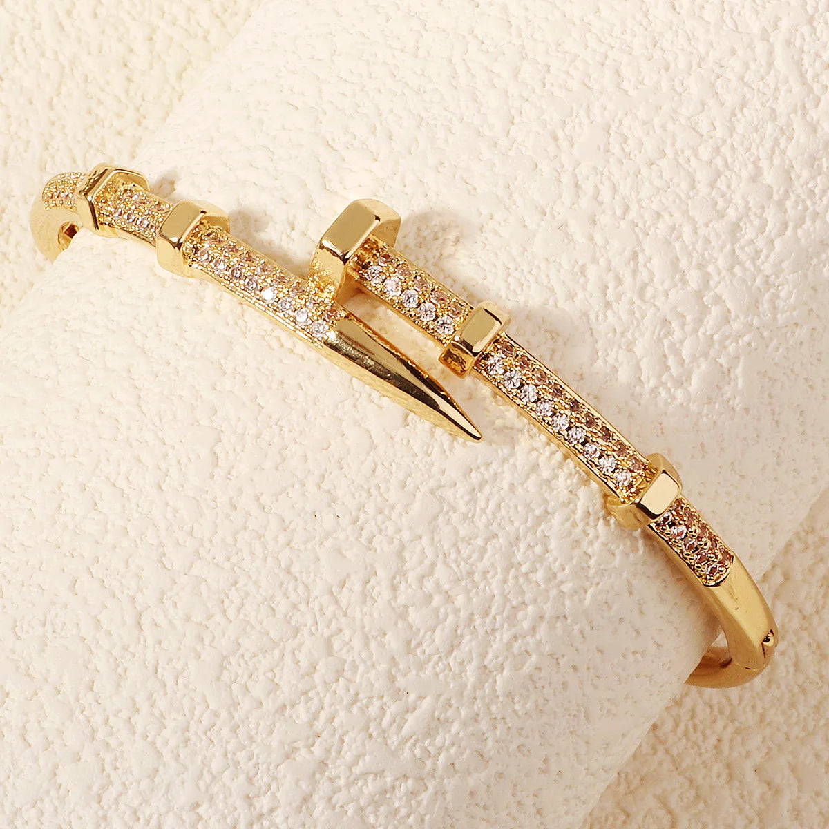 🌸 Zircon Open Bangle Bracelet