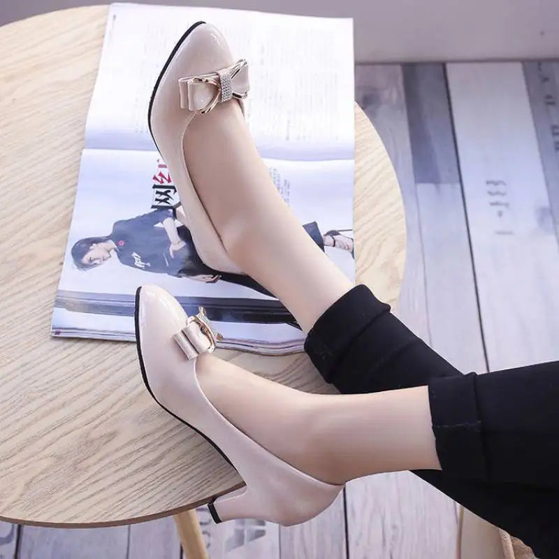 Women's Bow Patent Leather Pumps