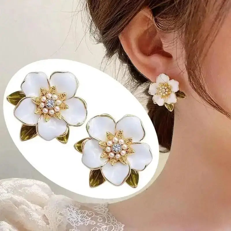 Heart Pearl Stud Earrings
