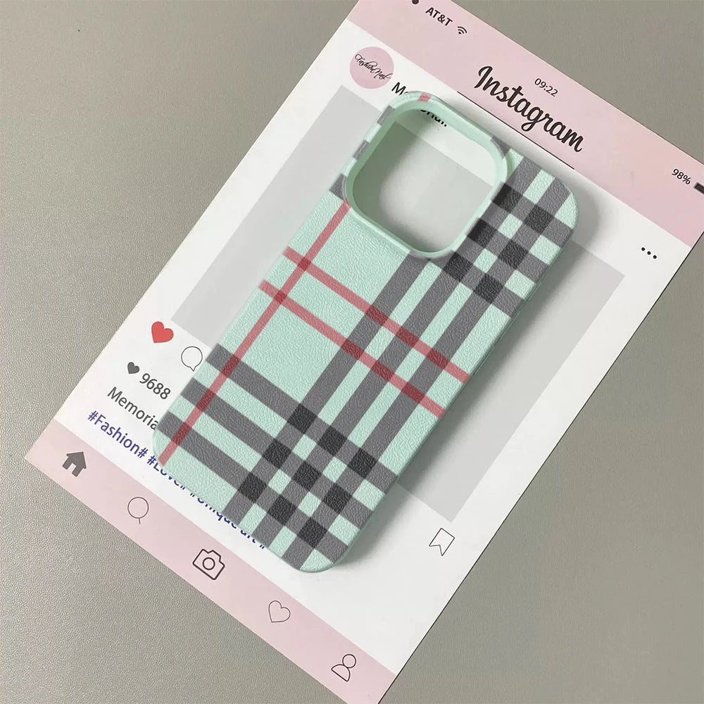 🟥 Classic Plaid Matte Case