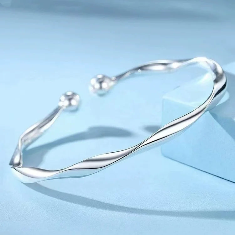 Gypsophila Star Bangle