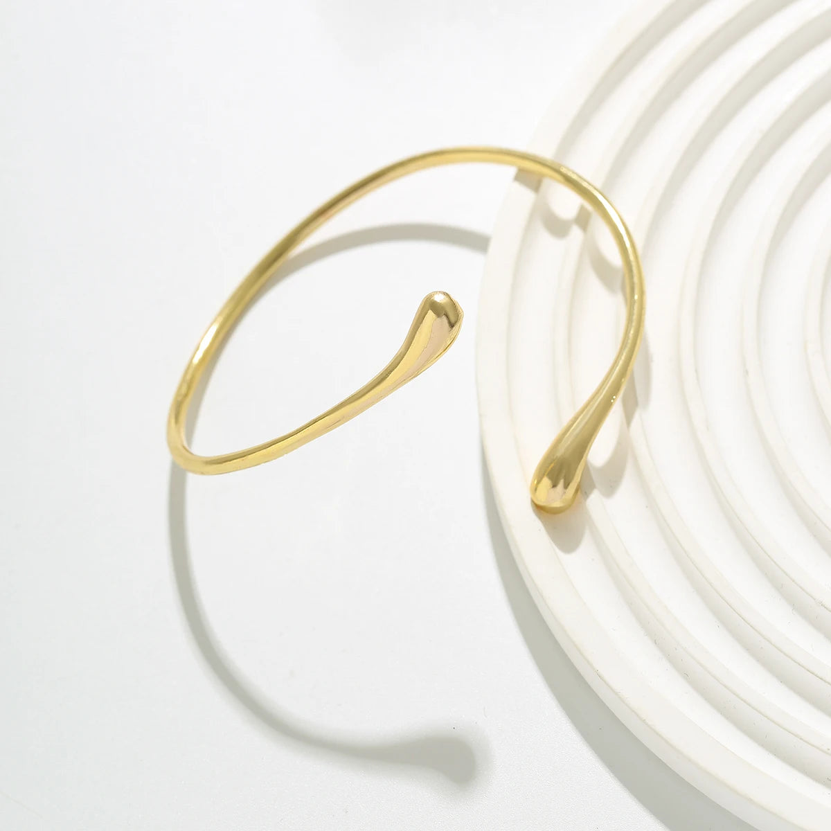 💧 Vintage Water Drop Open Cuff Bangle
