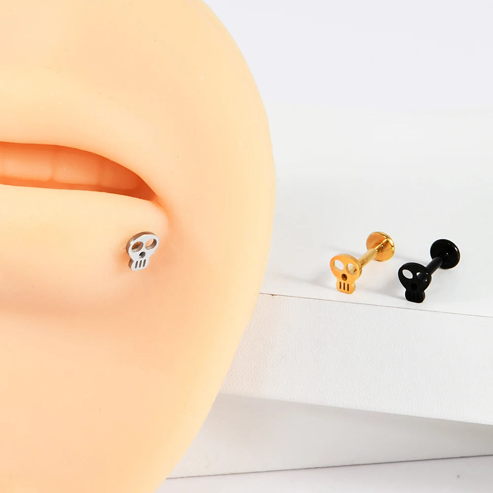 Skeleton Hand Cartilage Stud (16G)